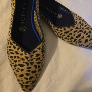 Rothys Cheetah Leopard Pointed Flat Slip On 8.5